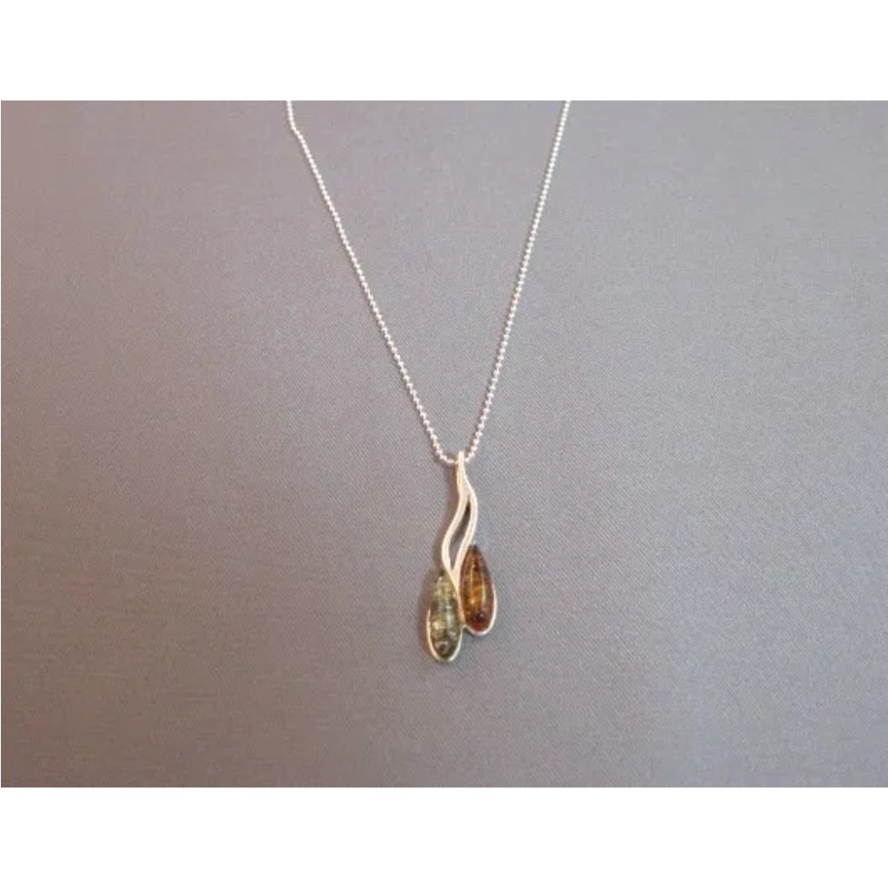 Sterling silver 2 tone contemporary Amber pendant necklace